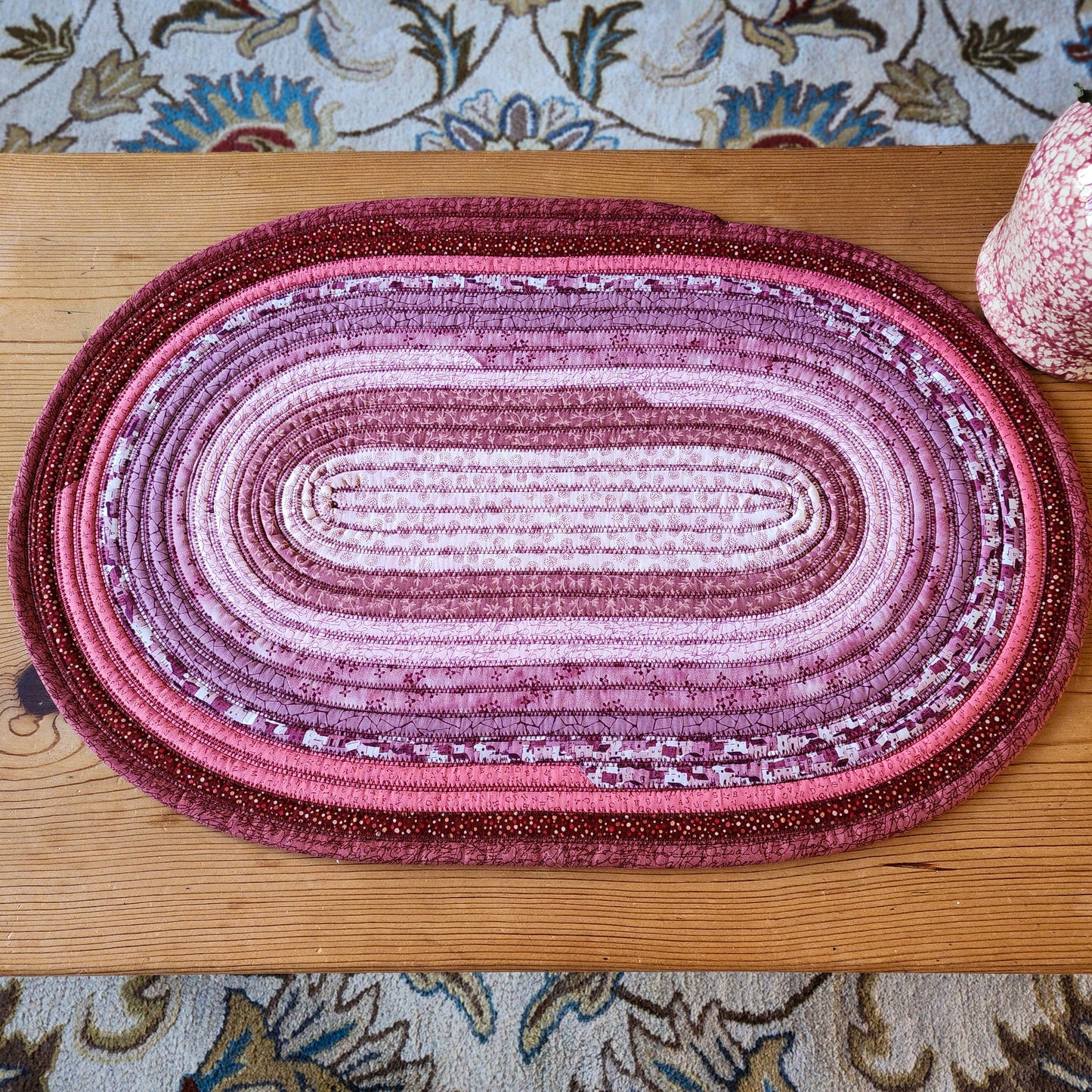 Oval Cotton Insulated Rug Table Runner in Shades of Rose