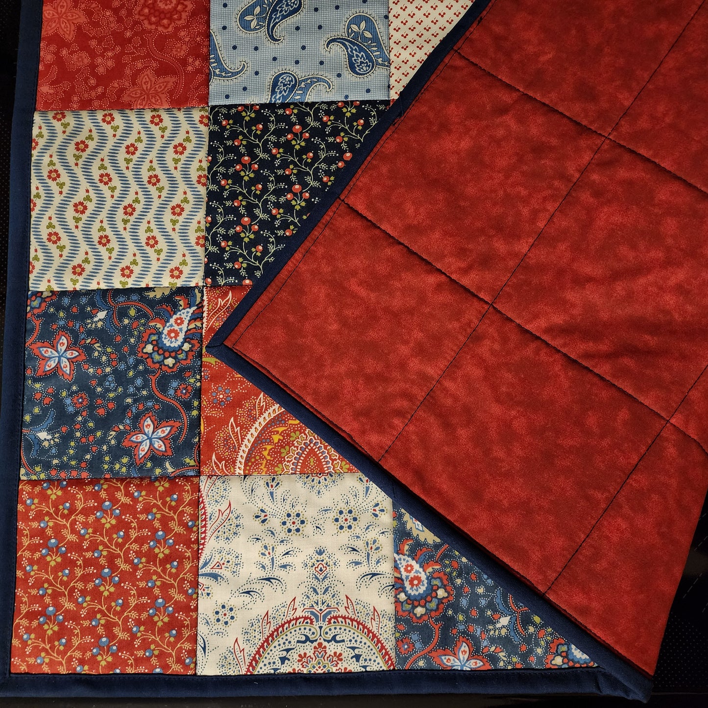 Large Insulated Quilted Glass top Range Cover Table Mat in Red, Blue, Cream