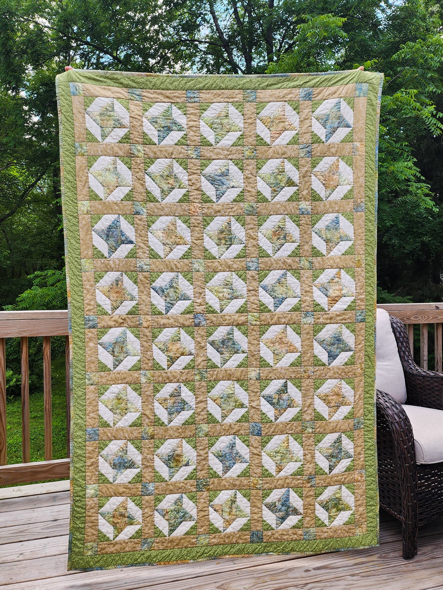 Friendship Star Large Throw Quilt